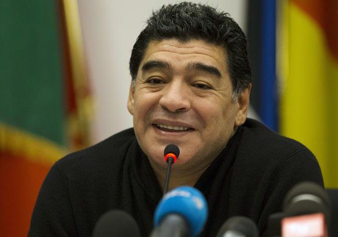 Maradona: Yo hice De zurda y Macri hace De derecha