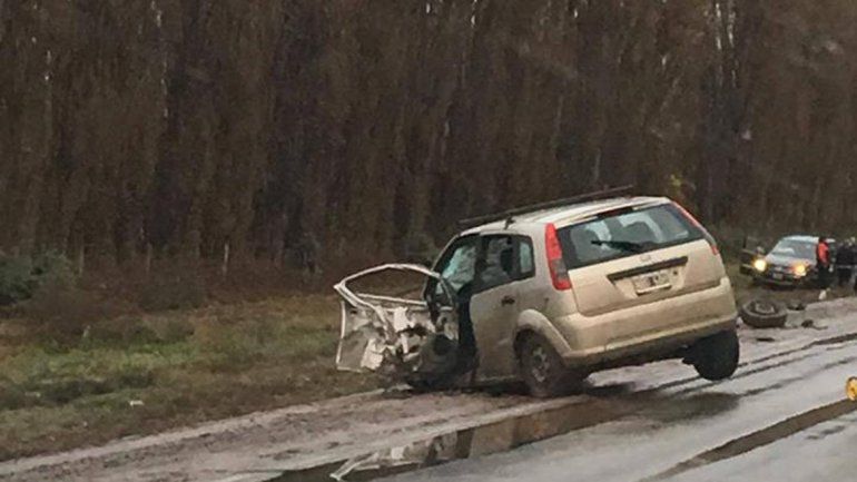Un hombre murió en un choque entre un auto y una camioneta petrolera