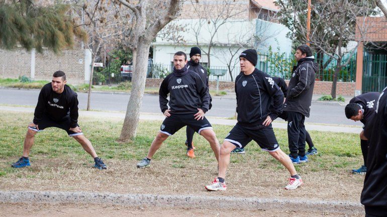 El Albinegro disputará dos amistosos con los bahienses.