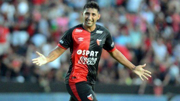 Conocido futbolista detenido por golpear y amenazar armado