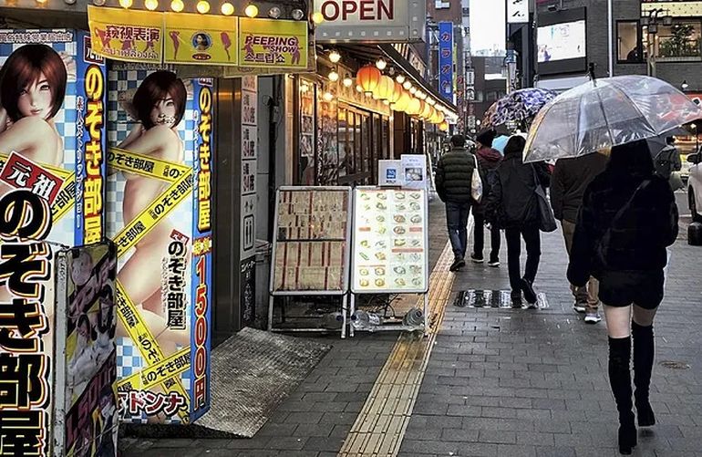 El ingreso al barrio Kabukichu