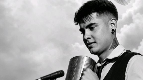 Tras un choque frontal, se apagó su música a los 26 años: la despedida que ningún padre debería escribir