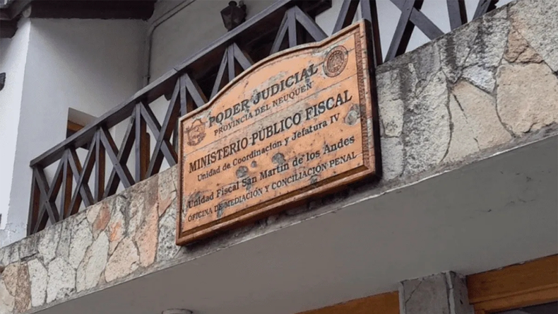 La fiscalía de San Martín de los Andes acusó al agresor por el delito de tentativa de homicidio. | LM Neuquen La fiscalía de San Martín de los Andes acusó al agresor por el delito de tentativa de homicidio.