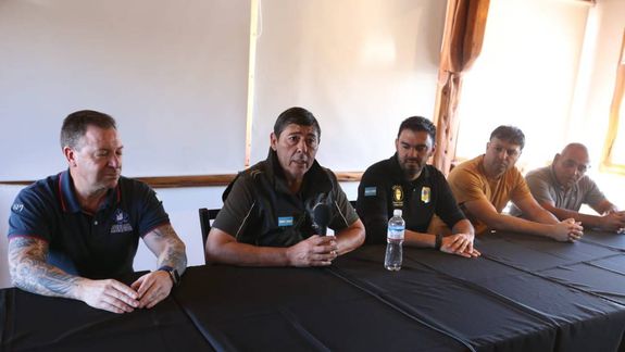 Tras la suspensión del acto convocado por el Sindicato de Petroleros Privados se realizó una conferencia de prensa sobre la muerte de un trabajador petrolero.