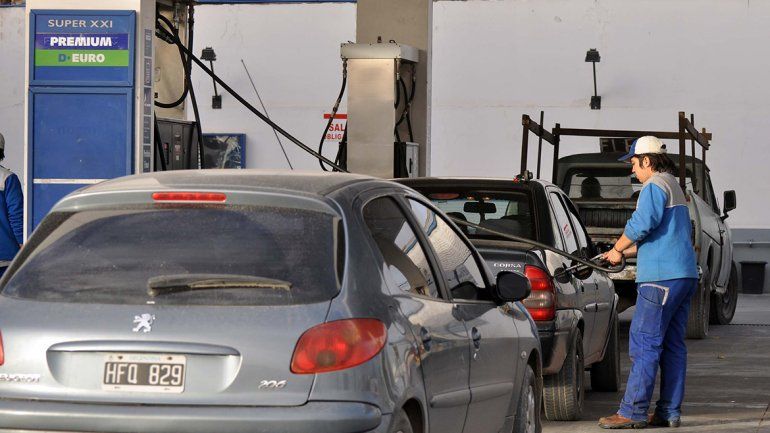 Surtidores calientes: se viene otro aumento en los precios de las naftas