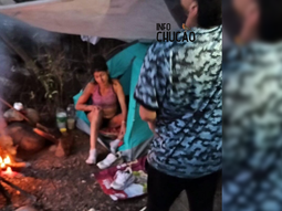 La pareja fue identificada en la zona de Costa Negra a orillas del río Quemquemtreu. La pareja fue identificada en la zona de Costa Negra a orillas del río Quemquemtreu.