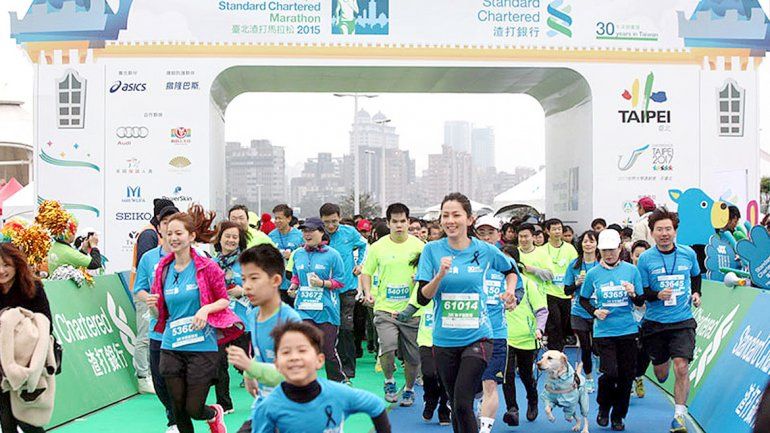 Los atletas de la media maratón de Bankok se cansaron más de la cuenta.