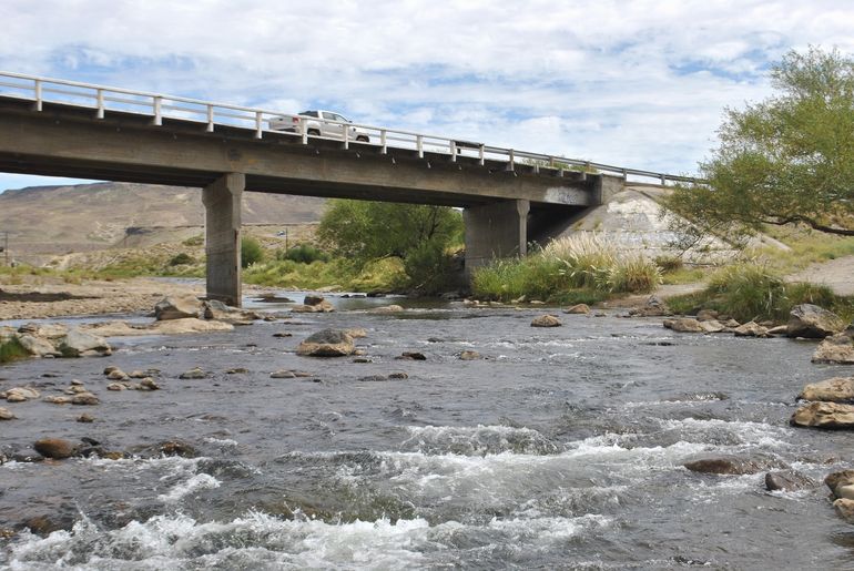 El arroyo Covunco es la principal cuenca hídrica de la zona.