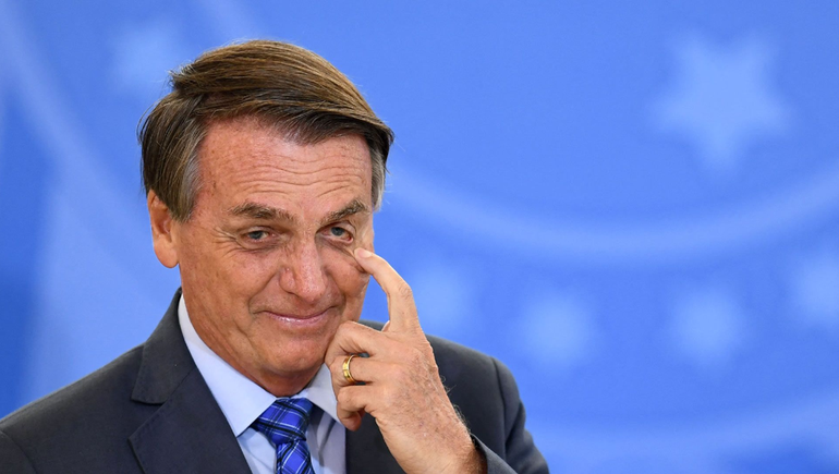 Bolsonaro no quiere acabar como Áñez