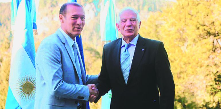 El gobernador Omar Gutiérrez