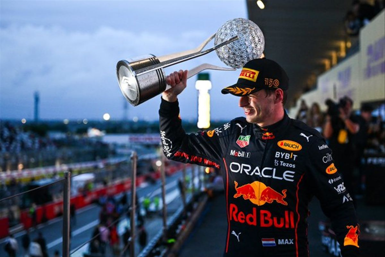 Verstappen se enteró que era campeón cuando bajó del podio: ¿qué pasó?