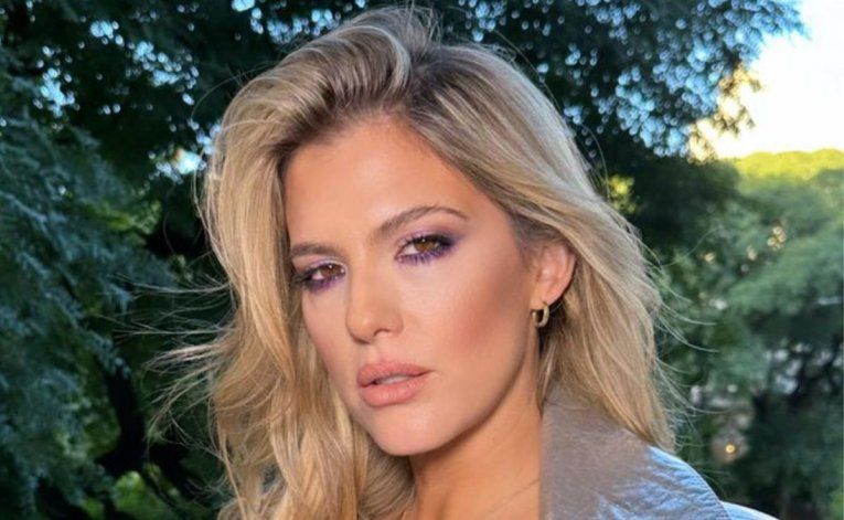 La modelo le dio su impronta personal a la casona que habita en un country del Gran Buenos Aires.