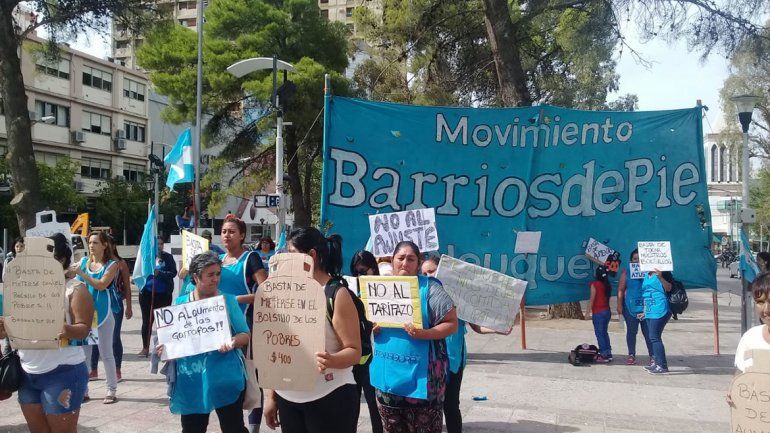 Organizaciones marcharon por el centro en contra de los tarifazos