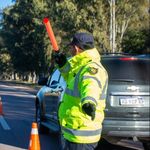 Los agentes de seguridad controlarán que todos los autos cumplan con las requisitos obligatorios para salir a la ruta. | LM Neuquen Los agentes de seguridad controlarán que todos los autos cumplan con las requisitos obligatorios para salir a la ruta.