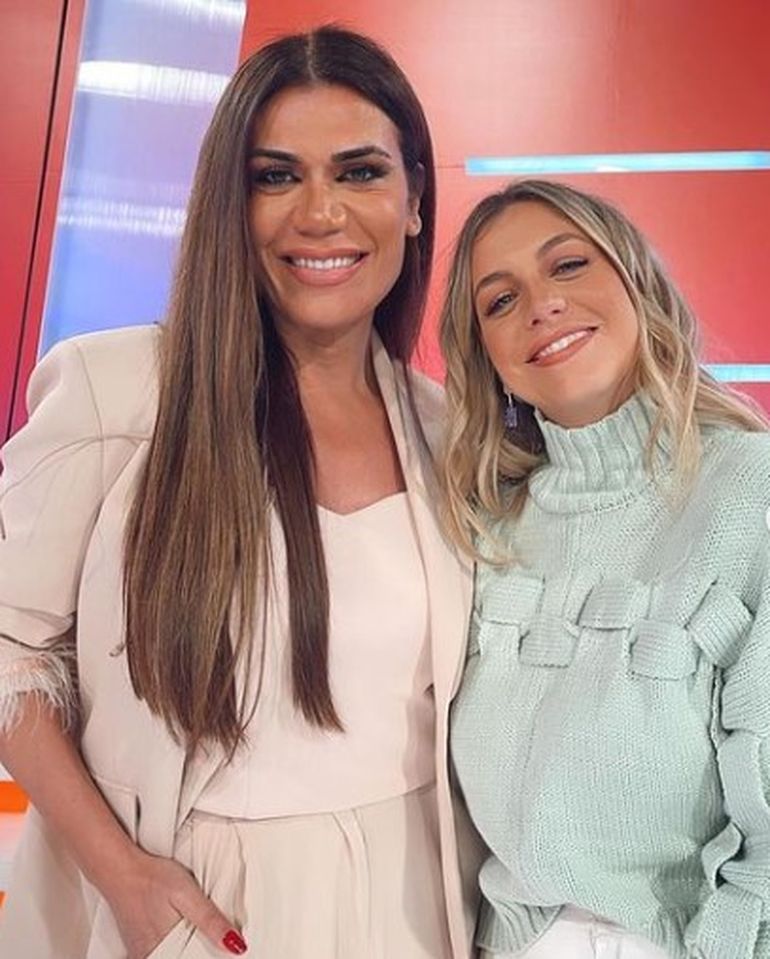 Flor de la V había apodado a Maite Peñoñori "la promesa" de Intrusos. Flor de la V había apodado a Maite Peñoñori "la promesa" de Intrusos.