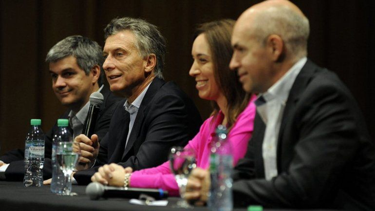 Macri ratificó que levantará el cepo al dólar y subirá el piso del impuesto a las ganancias