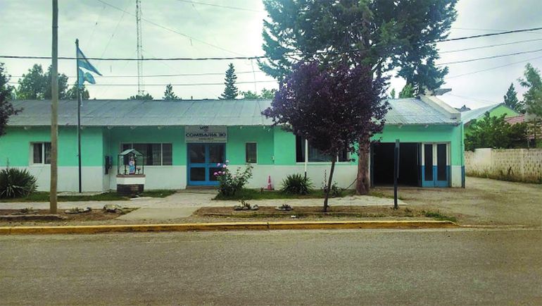 De acuerdo con lo denunciado por un ex policía, todo sucedió en la Comisaría 30 de la localidad de Andacollo. De acuerdo con lo denunciado por un ex policía, todo sucedió en la Comisaría 30 de la localidad de Andacollo.