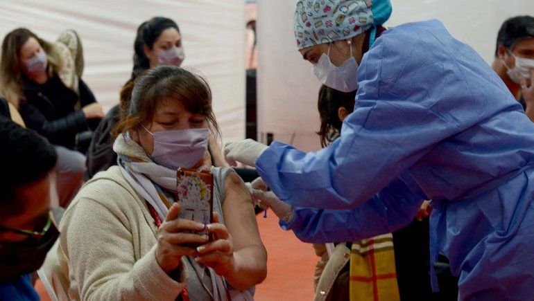 Llegan hoy 22 mil vacunas chinas para completar esquemas