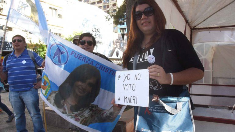 El centro de la ciudad fue el escenario de una colorida movilización ayer por la tarde. Se sintió fuerte el reclamo de reforma de la ley antidiscriminatoria.