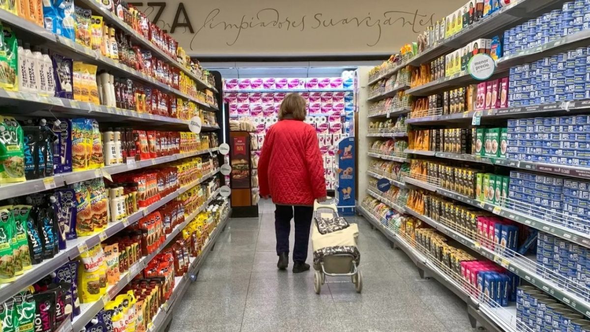 Neuquén es una de las provincias donde menos cae el consumo en supermercados thumbnail