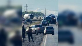 Múltiple choque en Ruta 7: una mujer y su hijo fueron trasladados al hospital | LM Neuquen Múltiple choque en Ruta 7: una mujer y su hijo fueron trasladados al hospital