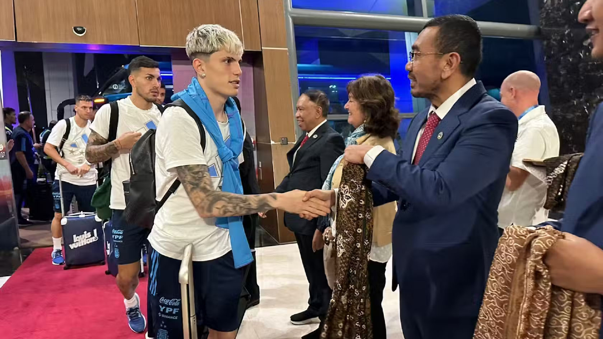 Selección argentina llegó a Indonesia para el segundo amistoso thumbnail