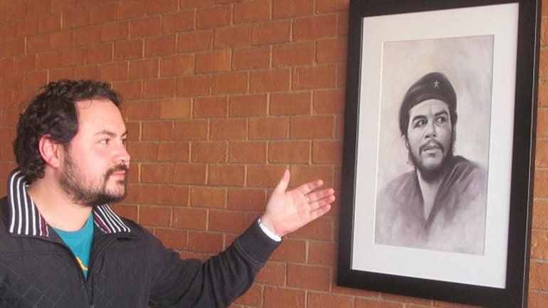 Uno de los consejeros del Maule quiere colocar un cuadro de Augusto Pinochet en lugar del Che Guevara.
