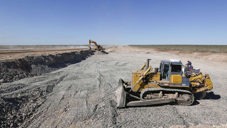 Dos caminos del nodo logístico estarán terminados este año