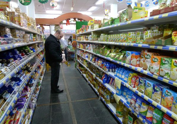 Consumidores advierten que congelamiento de precios no existe