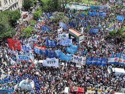 La central obrera le puso fecha para la protesta nacional contra el proyecto que ya se envió al Congreso. La central obrera le puso fecha para la protesta nacional contra el proyecto que ya se envió al Congreso.