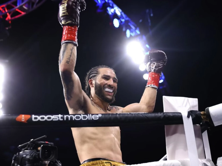 El nieto de Ali pega muy fuerte: otro terrible nocaut y sigue invicto