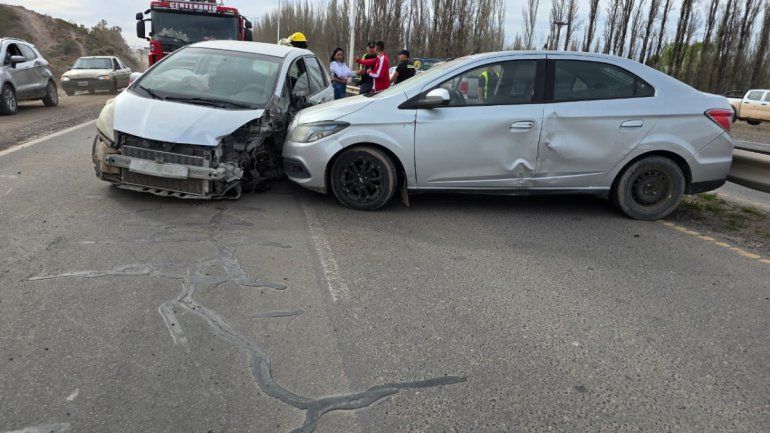 Fuerte accidente de tránsito en la Ruta 7: dos autos involucrados