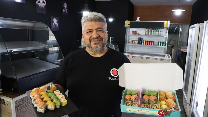 De Plottier a Montevideo: la historia del primer sushi de la ciudad que hoy cruza fronteras | LM Neuquen De Plottier a Montevideo: la historia del primer sushi de la ciudad que hoy cruza fronteras