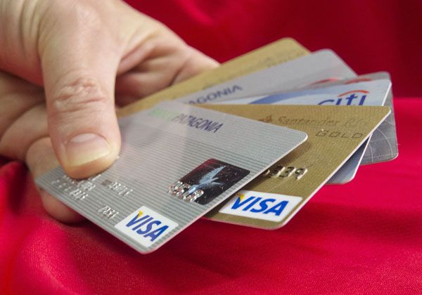 Las tarjetas de crédito y débito sufrirán un fuerte impacto en compras al exterior: qué pasará con el famoso "dólar tarjeta". Las tarjetas de crédito y débito sufrirán un fuerte impacto en compras al exterior: qué pasará con el famoso "dólar tarjeta".