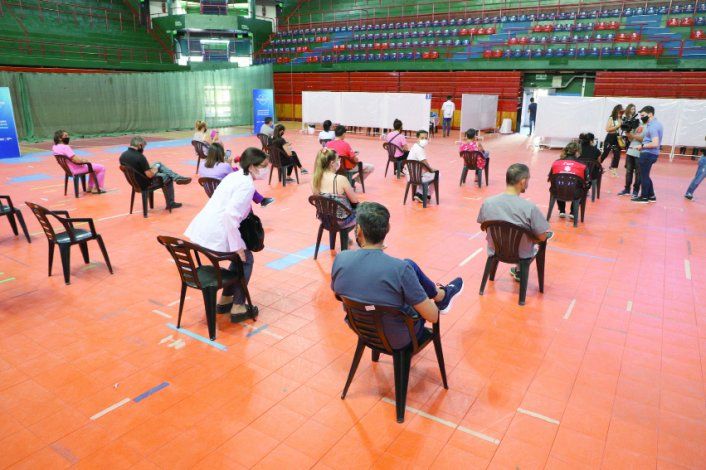 El estadio Ruca Che es una de las principales sedes de vacunación.
