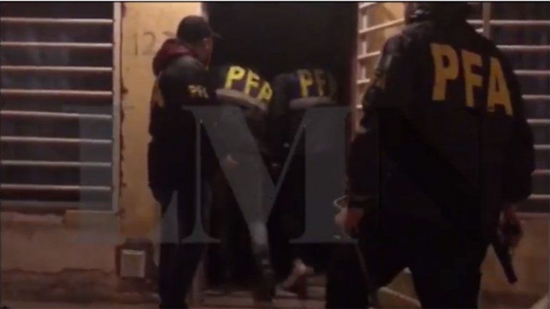 Así irrumpió la Policía Federal en la casa del gitano por la causa de las cajas fuertes