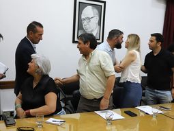 Carlos Quintroqueo y el ministro de Gobierno, Jorge Tobares. Carlos Quintroqueo y el ministro de Gobierno, Jorge Tobares.