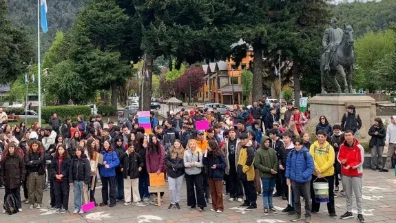 Estudiantes secundarios de San Martín de los Andes consiguieron el boleto estudiantil gratuito