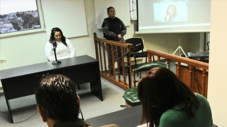 La acusada seguirá cumpliendo la preventiva en la Unidad Penitenciaria Provincial de Chubut. La acusada seguirá cumpliendo la preventiva en la Unidad Penitenciaria Provincial de Chubut.