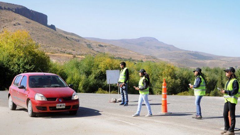 Se entregó folletería a quienes transitaban por las rutas.