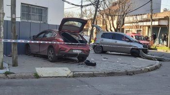 corrio a un motochorro, choco y mato a un inocente corrio a un motochorro, choco y mato a un inocente