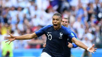 La joyita del PSG tiene apenas 19 años y fue el mejor de la cancha en una actuación inolvidable.