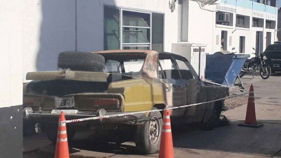 Matan a golpes a sereno y le prenden fuego el auto