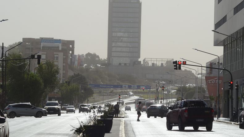 El alerta naranja por viento en Neuquén se cumplió. | LM Neuquen El alerta naranja por viento en Neuquén se cumplió.