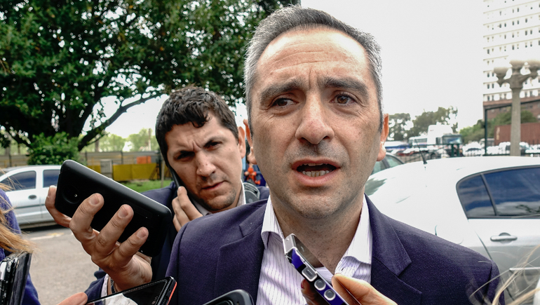 Larroque: “Le vamos a pedir a CFK que reevalúe su postura”