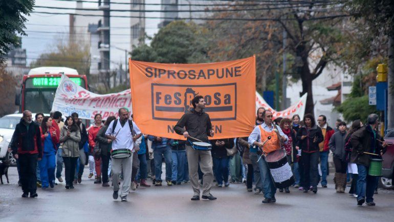 Médicos sacaron a la calle el conflicto por el convenio