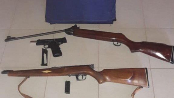 Secuestran armas