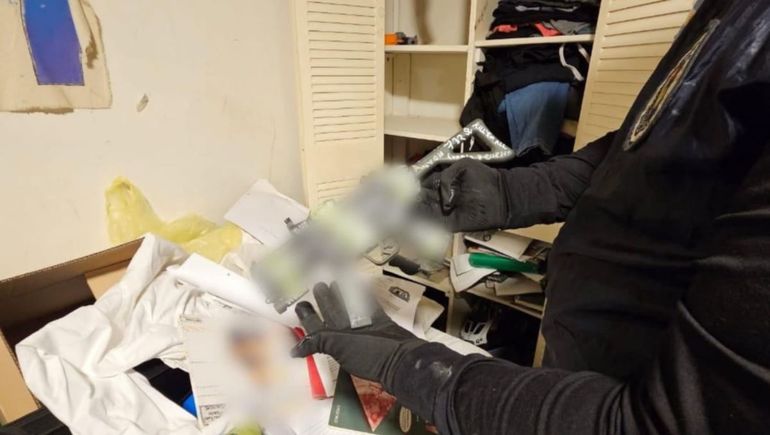 El adolescente fue detenido en su departamento de Caballito tras una investigación conjunta entre la Policía Federal y el FBI. El adolescente fue detenido en su departamento de Caballito tras una investigación conjunta entre la Policía Federal y el FBI.