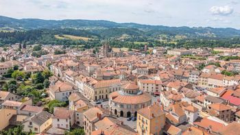 un pueblo de francia vende casas a un euro para atraer residentes: los requisitos