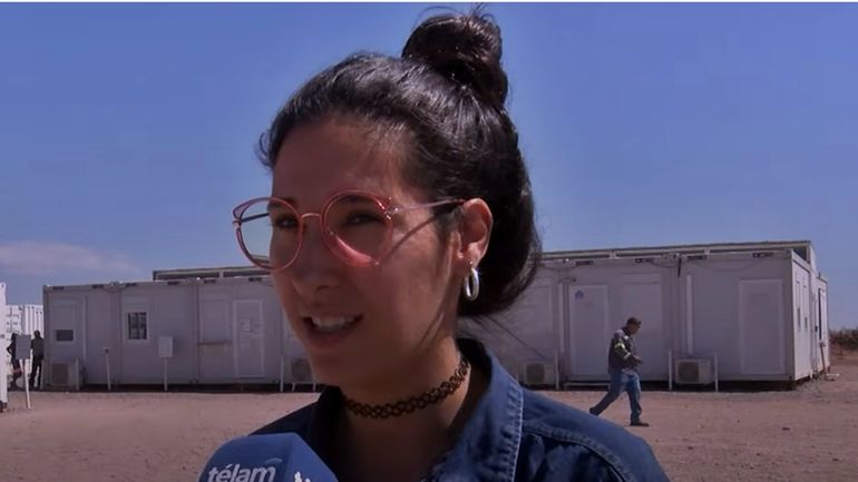 Evelyn Inostrozo, de 29 años, trabaja como auxiliar de almacén en uno de los campamentos del gasoducto de Vaca Muerta.